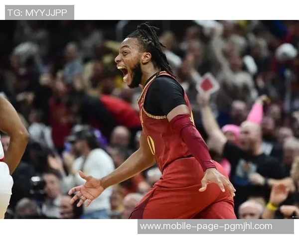 小莫布里复出状态渐入佳境替补出战25分钟贡献14分9板3助