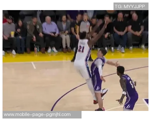 恩比德全能表现28投11中砍下34分10篮板8助攻罚球命中率极高 恩比德全能表现28投11中砍下34分10篮板8助攻罚球命中率极高