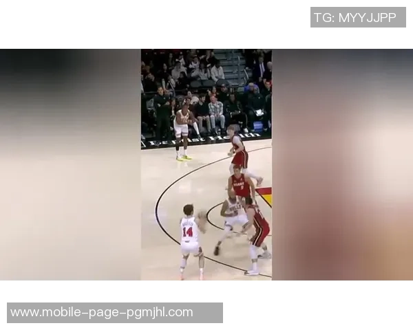 哈克斯称赞拉松为球队活力担当13中9砍下21分表现出色